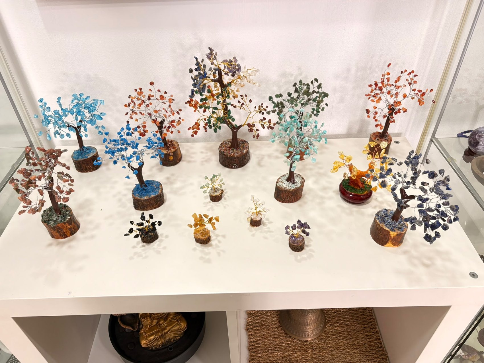 Árboles decorativos de piedras y gemas disponibles en Vida Sana